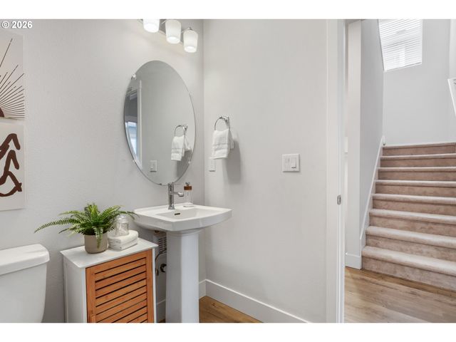 7172 Nw BOUNTIFUL Ter, Portland, OR 97229