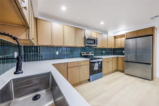 2938 Sycamore Avenue 3, Los Angeles, CA 90016