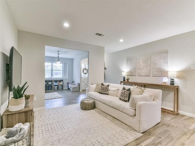 401 Reta Drive, Deer Park, TX 77536