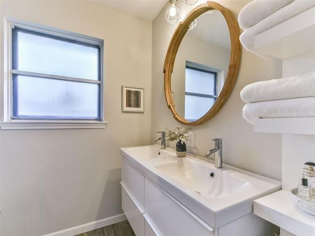 401 Reta Drive, Deer Park, TX 77536