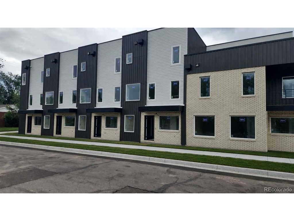 1576 Kendall St, Lakewood, CO 80214