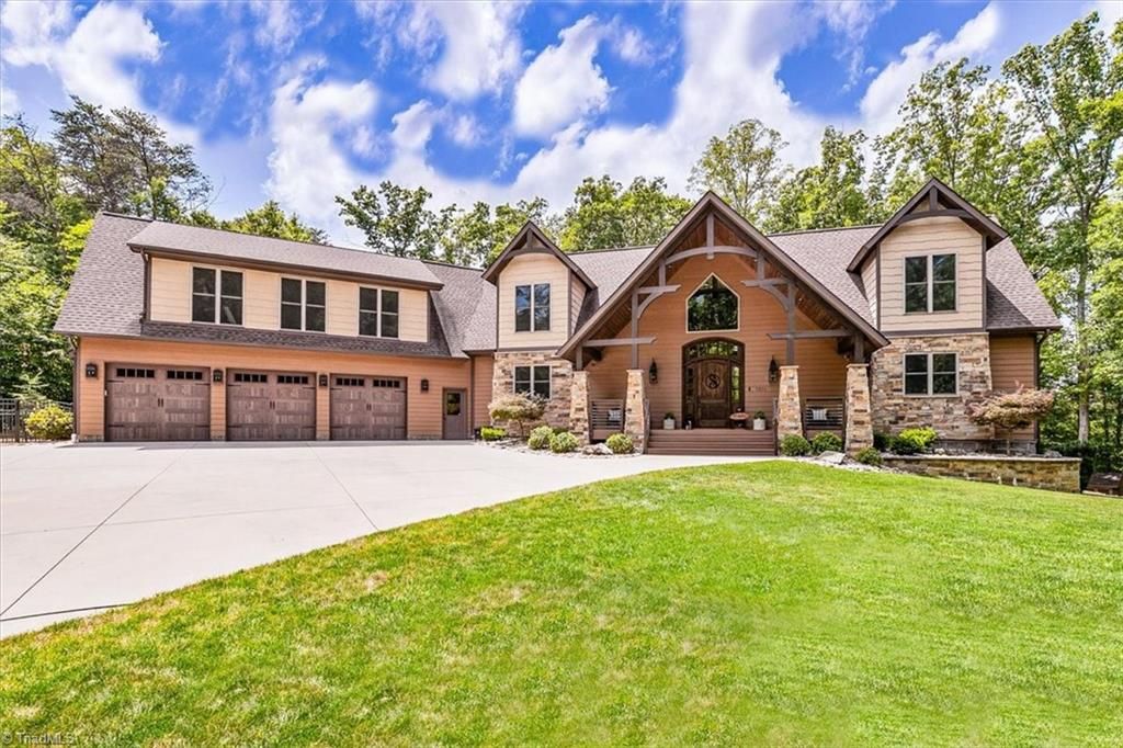 7371 Hidden View Drive, Oak Ridge, NC 27310