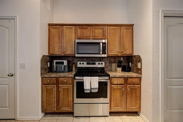 612 Cavecreek Street, Norman, OK 73071