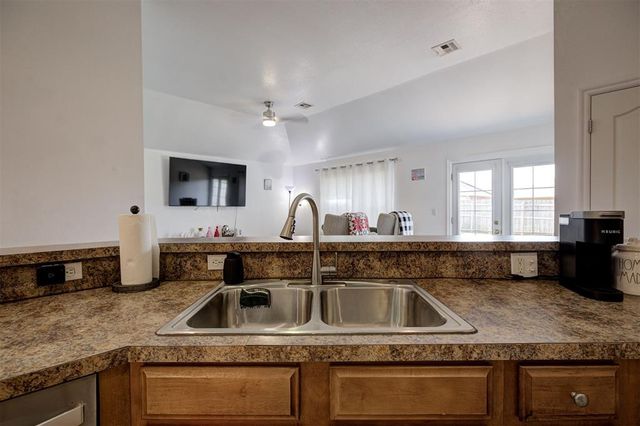 612 Cavecreek Street, Norman, OK 73071