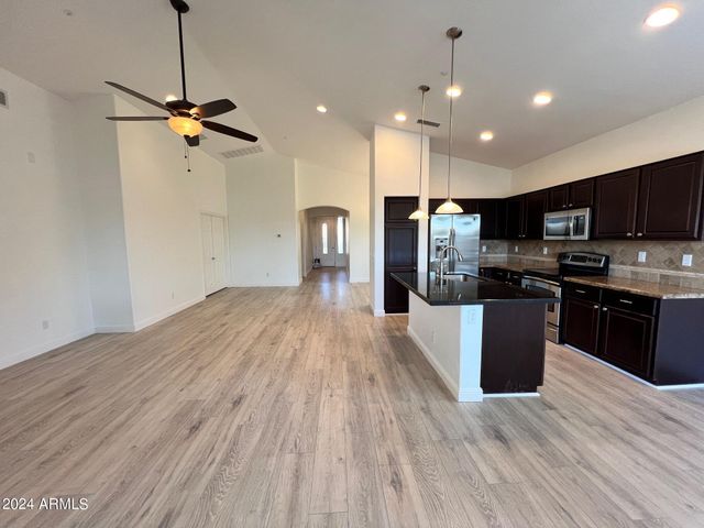 11985 W ASHBY Drive W, Peoria, AZ 85383