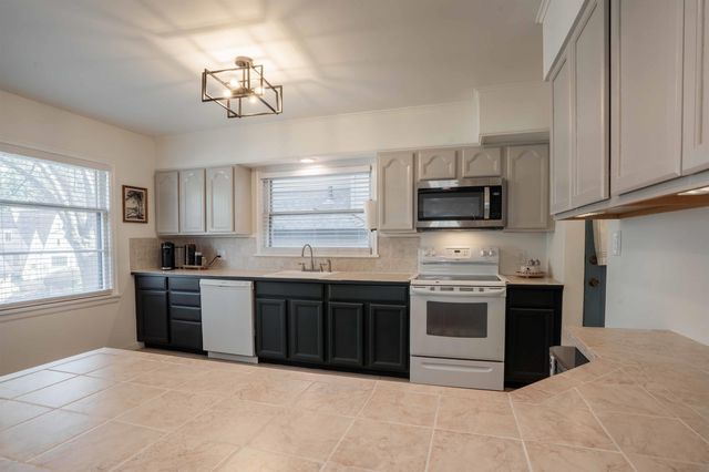 1110 E 19th Ave, Spokane, WA 99203