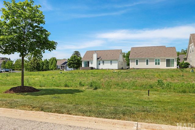 40445 N South Newport Drive, Antioch, IL 60002