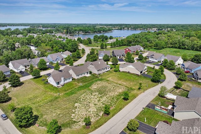 40445 N South Newport Drive, Antioch, IL 60002