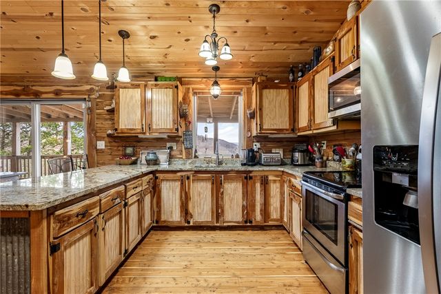155 - 157 County Road 210, Eureka Springs, AR 72632