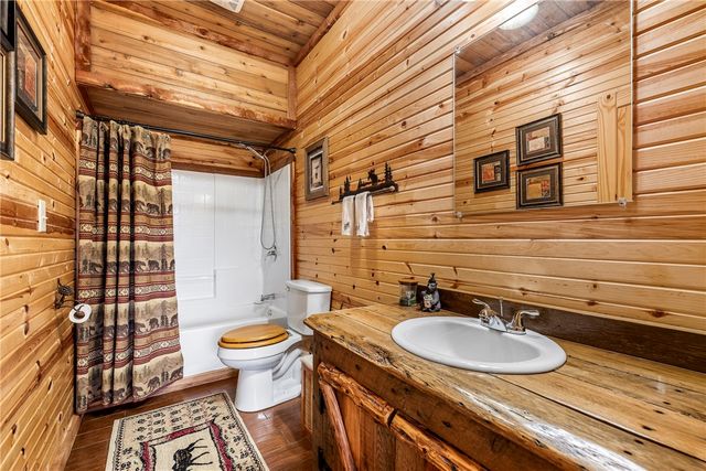 155 - 157 County Road 210, Eureka Springs, AR 72632