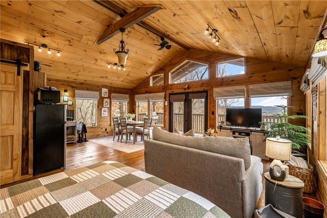 155 - 157 County Road 210, Eureka Springs, AR 72632