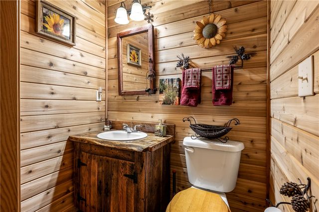 155 - 157 County Road 210, Eureka Springs, AR 72632