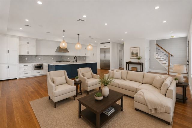 6 Sharon Court, Newport, RI 02840