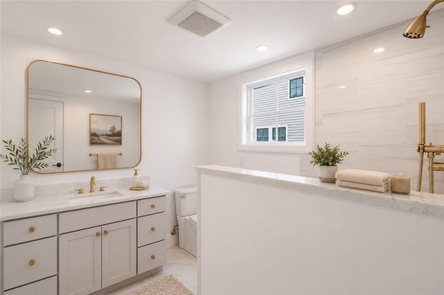6 Sharon Court, Newport, RI 02840