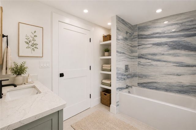 6 Sharon Court, Newport, RI 02840