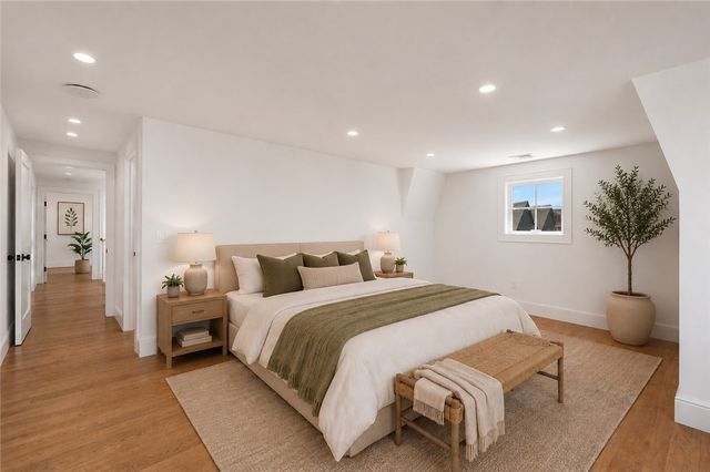 6 Sharon Court, Newport, RI 02840