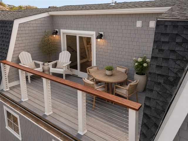6 Sharon Court, Newport, RI 02840