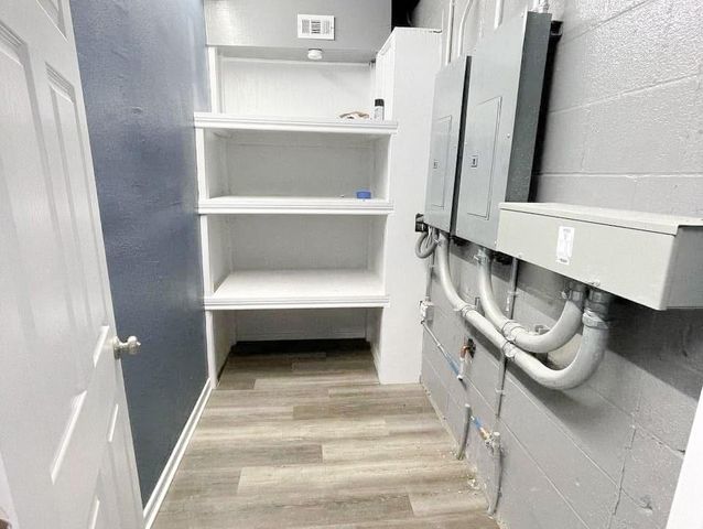 2710 Avenue F, Bay City, TX 77414