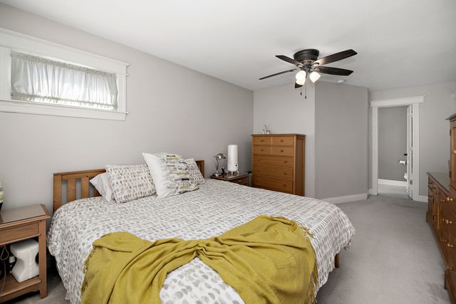 1002 Warner Avenue, Lemont, IL 60439