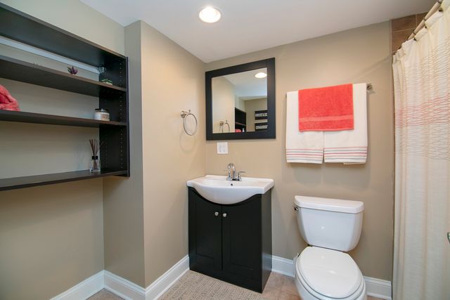 1002 Warner Avenue, Lemont, IL 60439