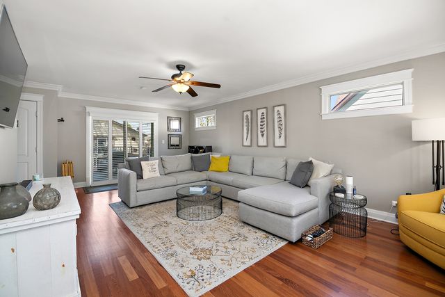 1002 Warner Avenue, Lemont, IL 60439