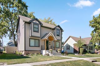 1002 Warner Avenue, Lemont, IL 60439