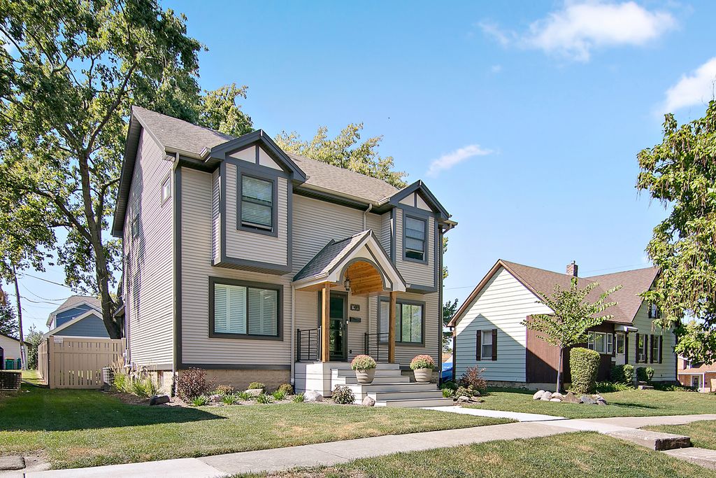 1002 Warner Avenue, Lemont, IL 60439