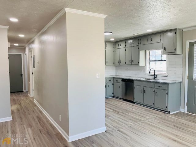 802 Bedford Bay Trail, Lawrenceville, GA 30046