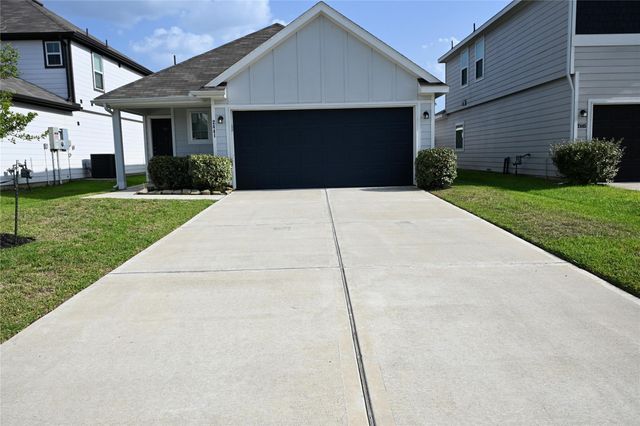 2441 Shellcracker Drive, Conroe, TX 77384
