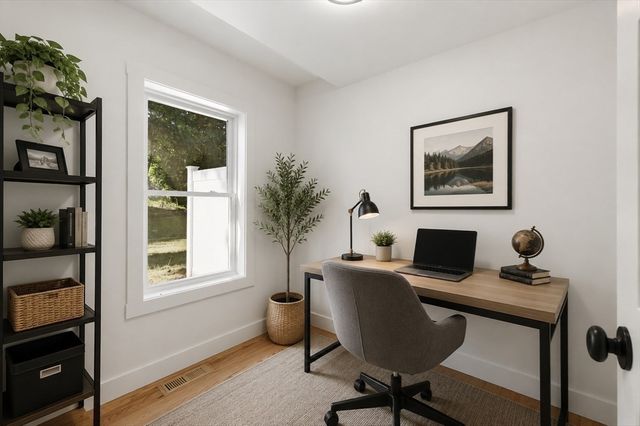 164 Main St A, Westford, MA 01886