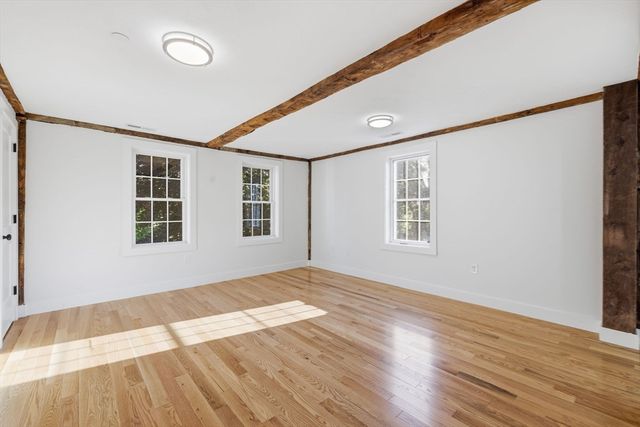 164 Main St A, Westford, MA 01886