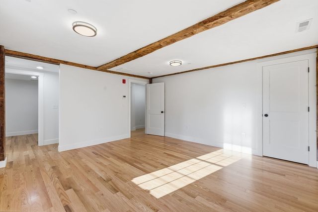 164 Main St A, Westford, MA 01886