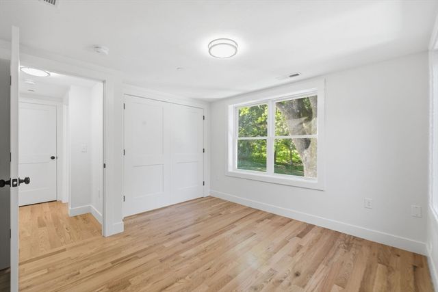 164 Main St A, Westford, MA 01886
