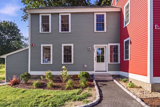 164 Main St A, Westford, MA 01886