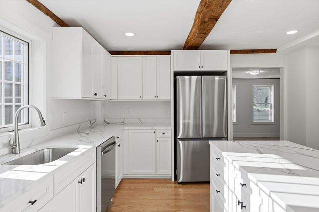 164 Main St A, Westford, MA 01886