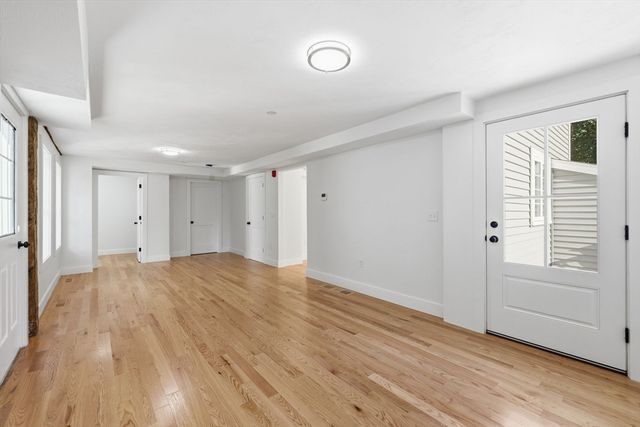 164 Main St A, Westford, MA 01886