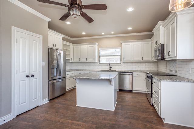 2008 Stanford Drive, Gainesville, TX 76240