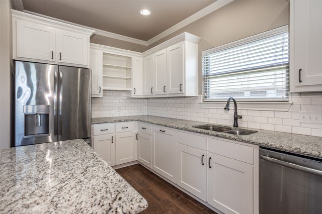 2008 Stanford Drive, Gainesville, TX 76240