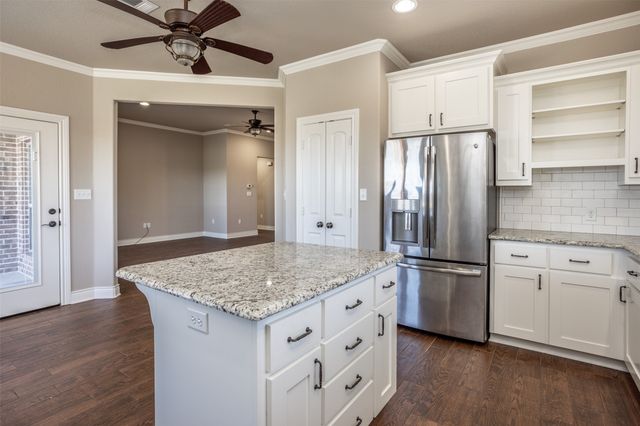 2008 Stanford Drive, Gainesville, TX 76240