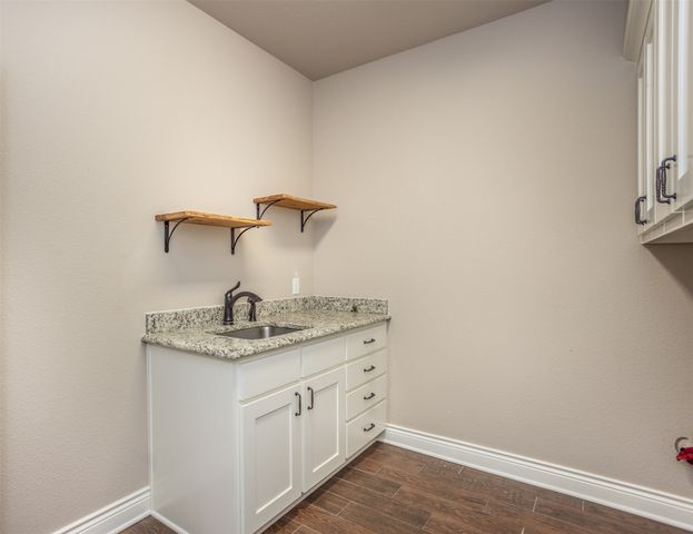 2008 Stanford Drive, Gainesville, TX 76240