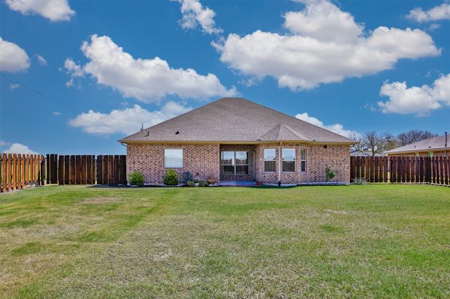 2008 Stanford Drive, Gainesville, TX 76240
