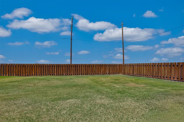 2008 Stanford Drive, Gainesville, TX 76240