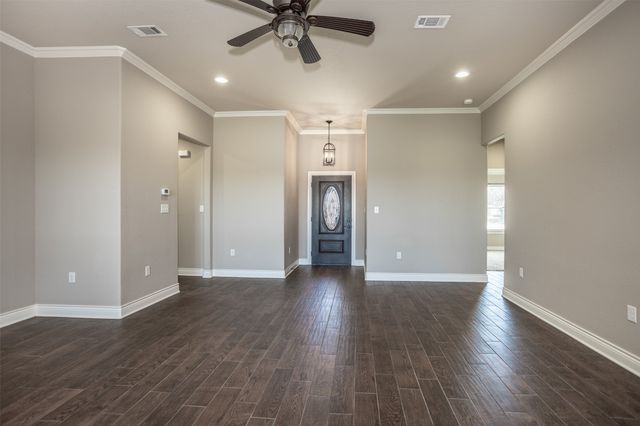 2008 Stanford Drive, Gainesville, TX 76240