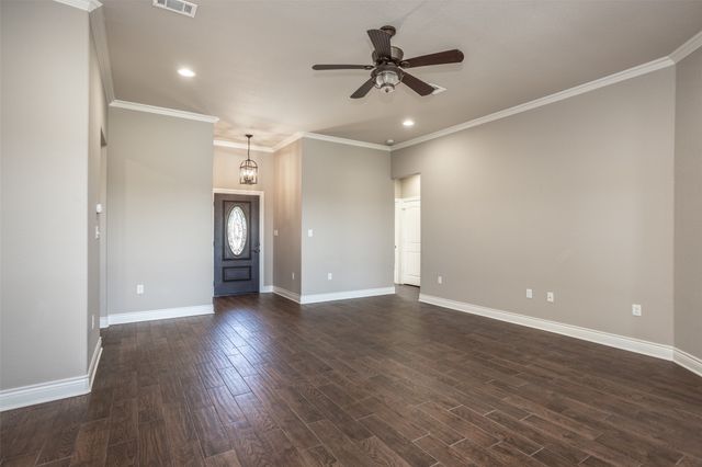 2008 Stanford Drive, Gainesville, TX 76240