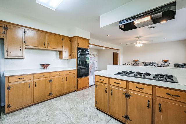 18211 Mueschke Road, Cypress, TX 77433