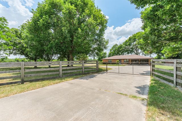 18211 Mueschke Road, Cypress, TX 77433