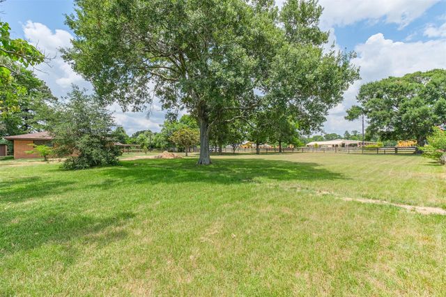 18211 Mueschke Road, Cypress, TX 77433