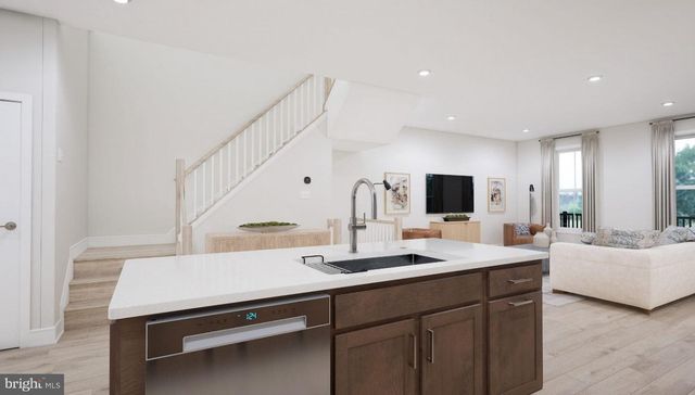 2714 RIVER BIRCH RD, Herndon, VA 20171
