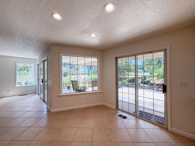 3120 Navion Ct, Cameron Park, CA 95682