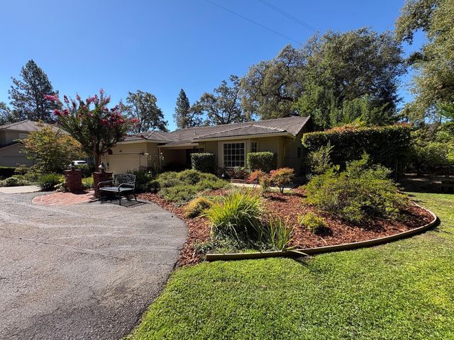 3120 Navion Ct, Cameron Park, CA 95682